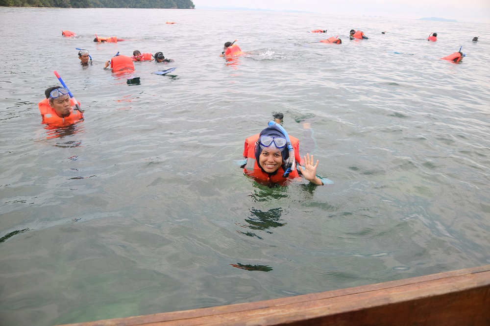 Dok Pri/Snorkeling di perairan Pulau Abang.